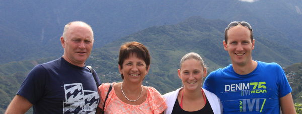 Hans Mom, Gina Mom - de Wit, Caroline Mom en Sytse van der Zwan